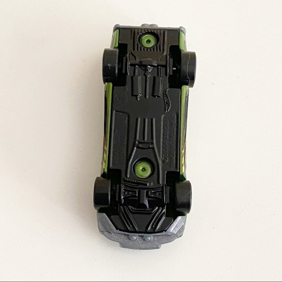 Hot Wheels - 2004 Riveted - Picture 7 of 7